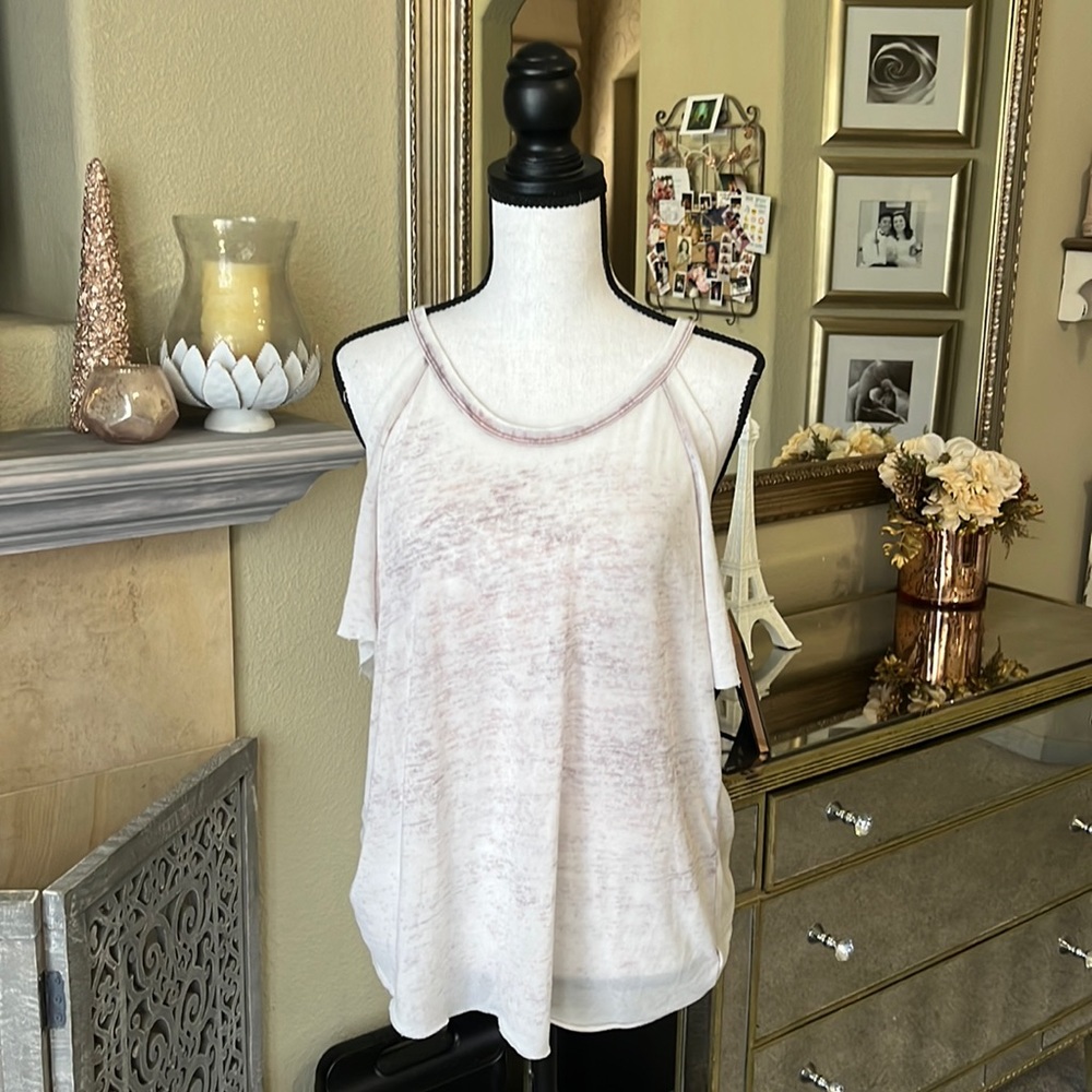 Thin and Light Acid Washed Cold Shoulder Tee